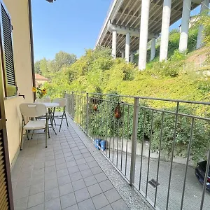 Confortevole Con Terrazza , Côme Italie
