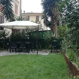 Roel Garden View Apartment